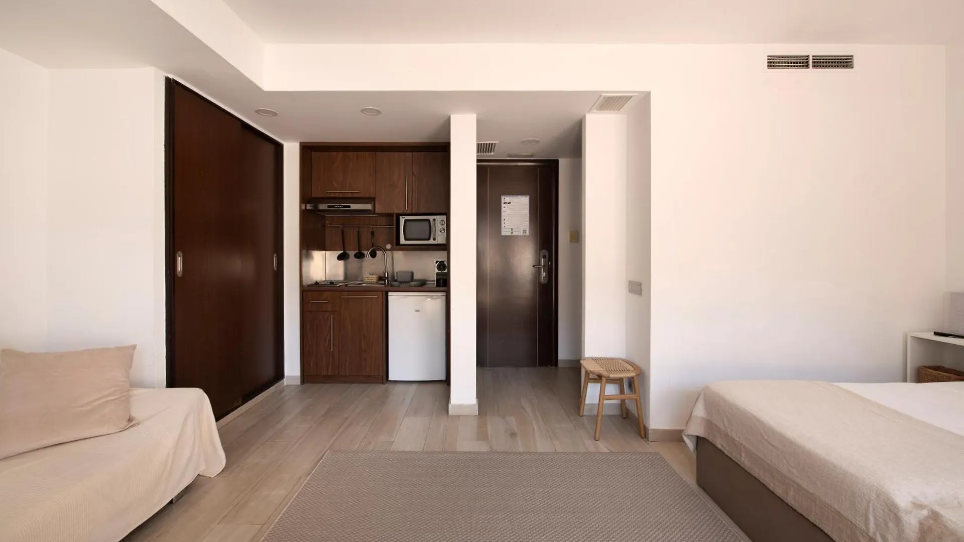 ApartHotel Centric Castelldefels
