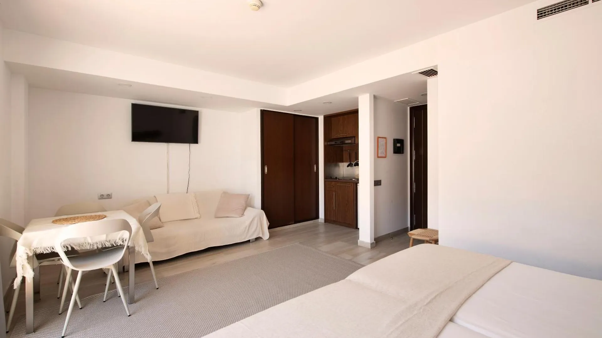 ApartHotel Centric Castelldefels Spanien