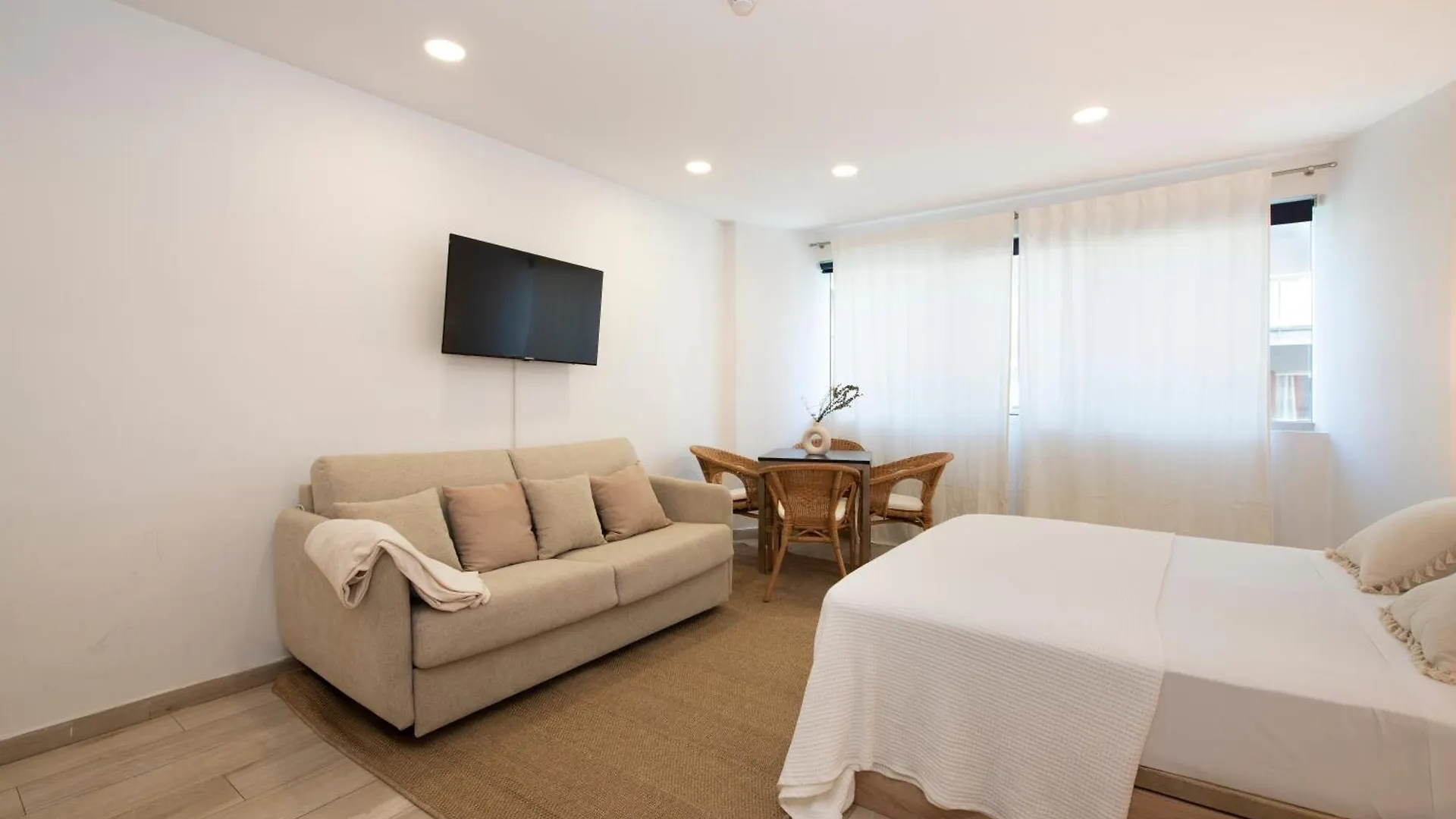 ApartHotel Centric Castelldefels