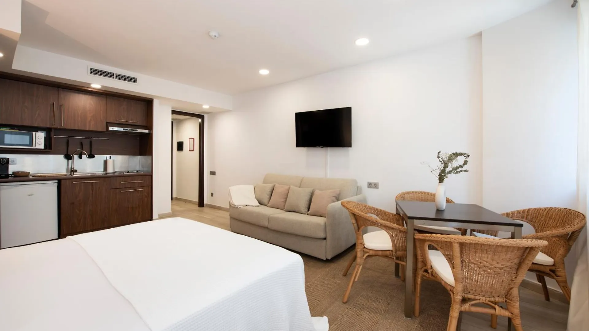 ApartHotel Centric Castelldefels Spanien